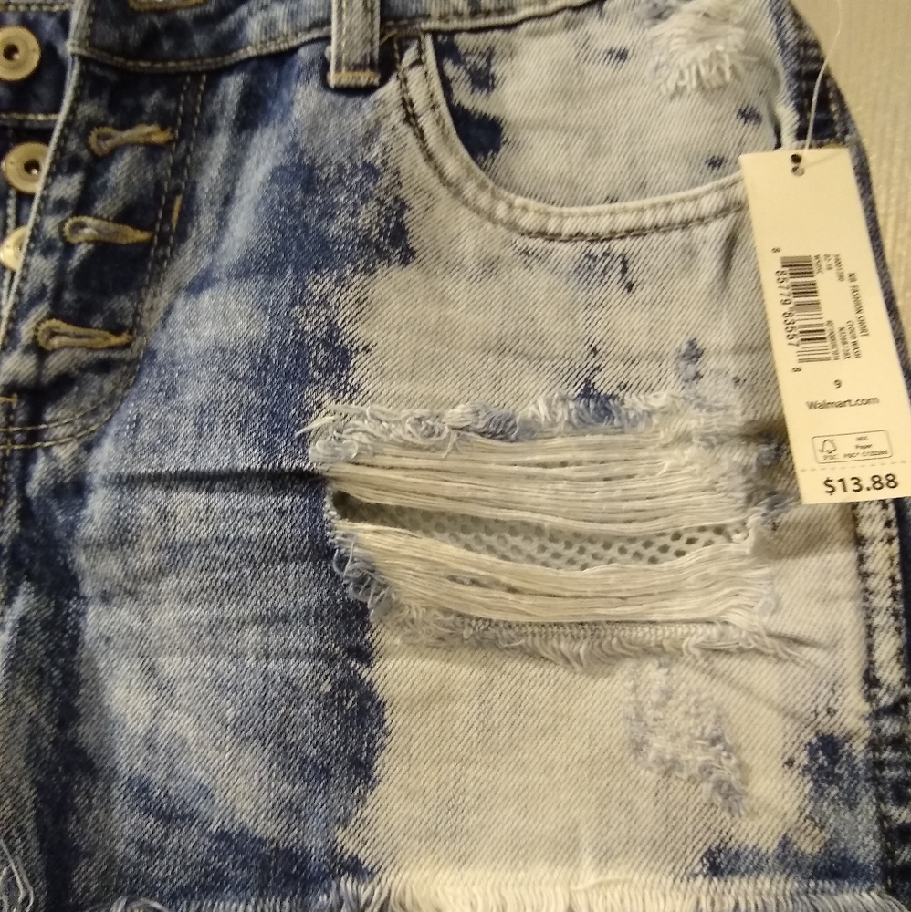 NWT - Shorts - Picture 3 of 7